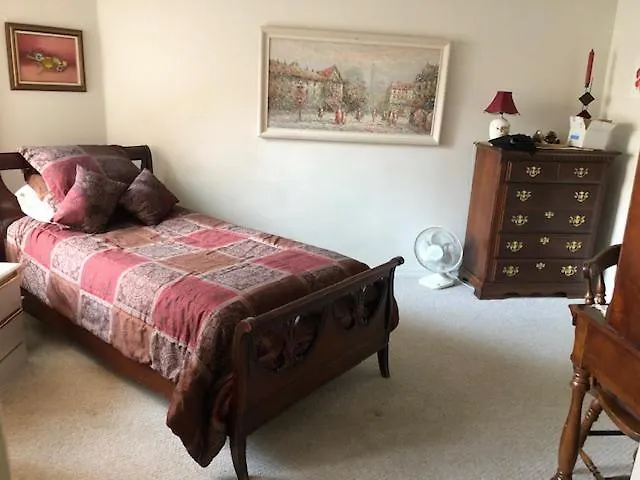 3 En Bedrooms!! Spacious 2-story Townhome With Pool And + 2-car Garage Villa Mesa