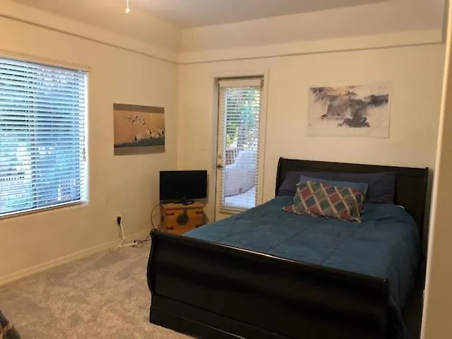 3 En Bedrooms!! Spacious 2-story Townhome With Pool And + 2-car Garage * Mesa