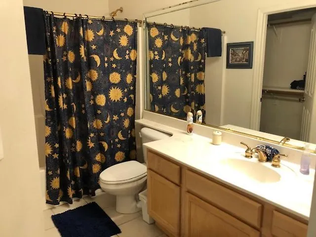3 En Bedrooms!! Spacious 2-story Townhome With Pool And + 2-car Garage Mesa
